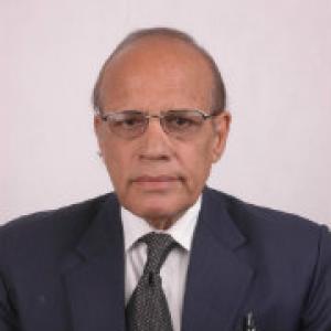 Dr Kunal Kothari